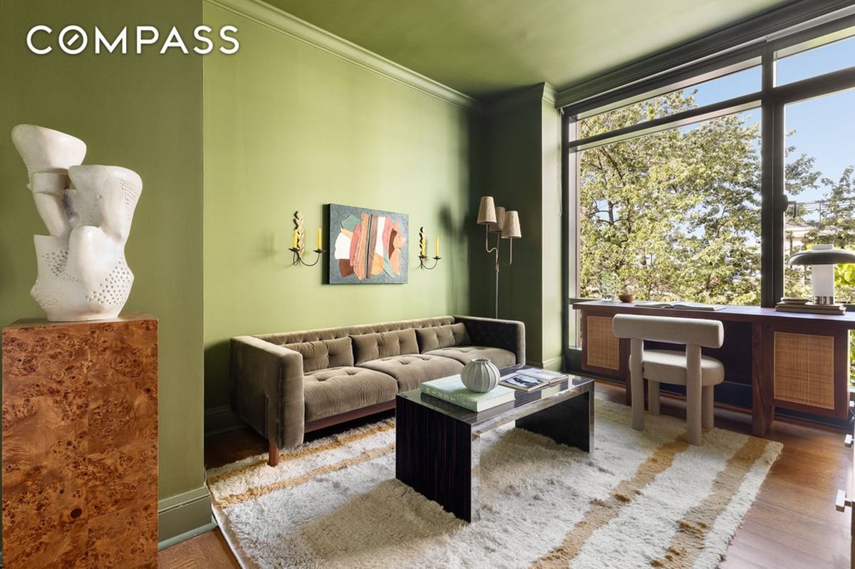 Photo for 170 East End Avenue - 170 East End Avenue Condominium in Upper East Side, Manhattan