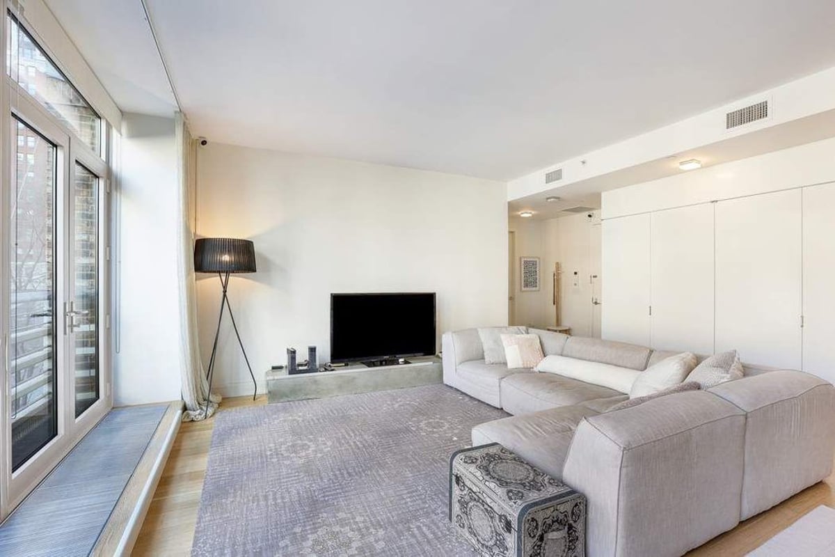 Photo for Citizen - 124 West 23rd Street Condominium in Chelsea, Manhattan