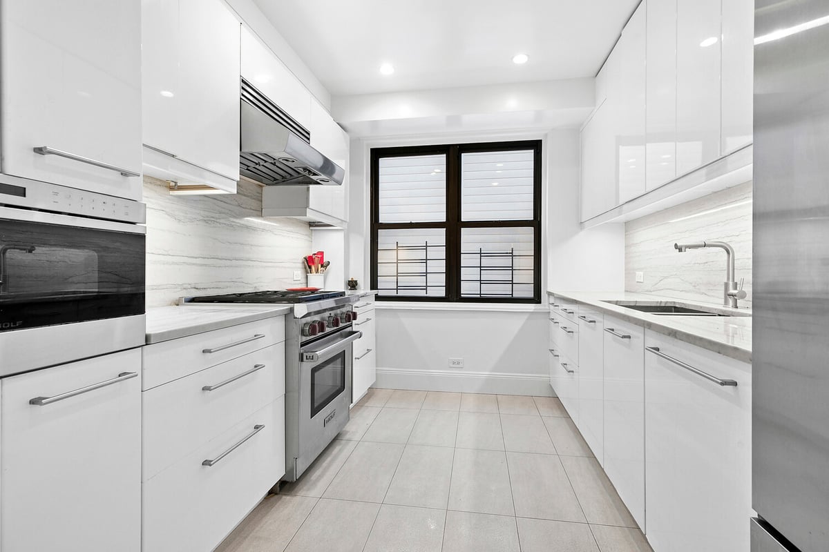 Photo for The Hamilton - 305 East 40th Street Cooperative in Turtle Bay, Manhattan