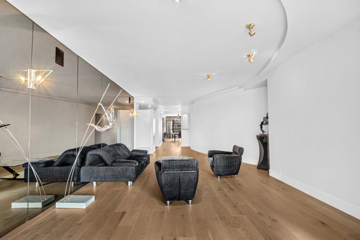 Photo for The Sovereign - 425 East 58th Street Cooperative in Sutton Place, Manhattan