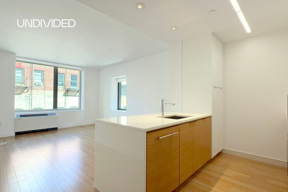 Photo for 303 East 33rd Street - 303 East 33rd Street Condominium in Murray Hill, Manhattan