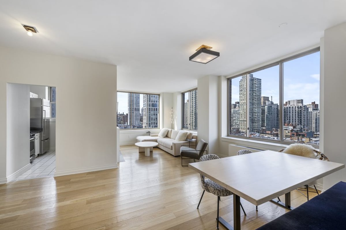 Photo for Wellington Tower - 350 East 82nd Street Condominium in Upper East Side, Manhattan