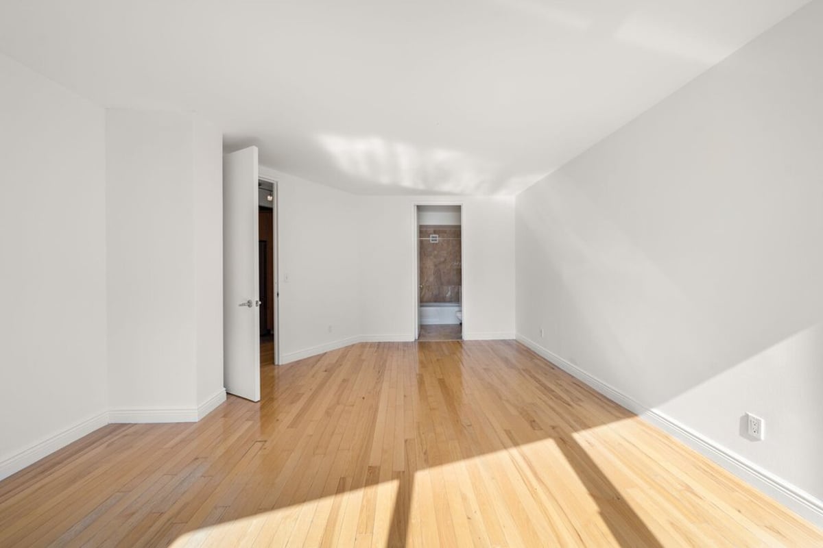 Photo for The Alexandria - 201 West 72nd Street Condominium in Upper West Side, Manhattan