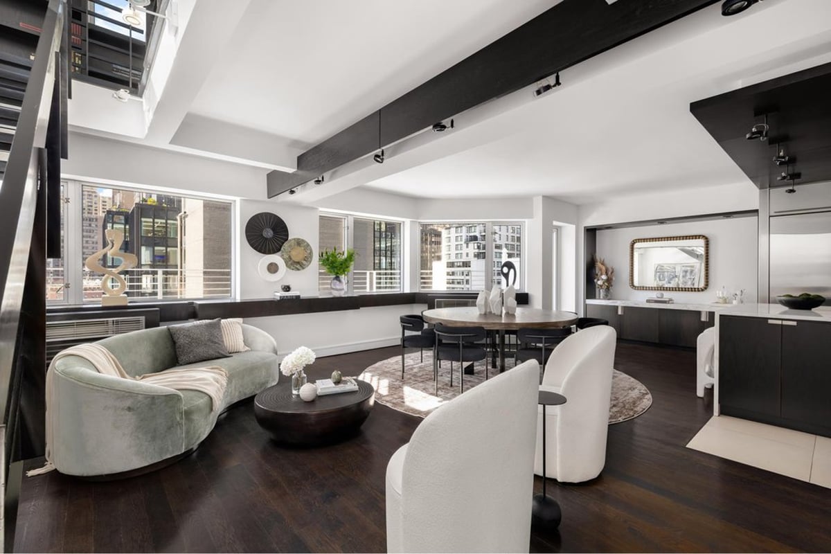 Photo for 211 East 51st Street - 211 East 51St Street Condominium in Turtle Bay, Manhattan