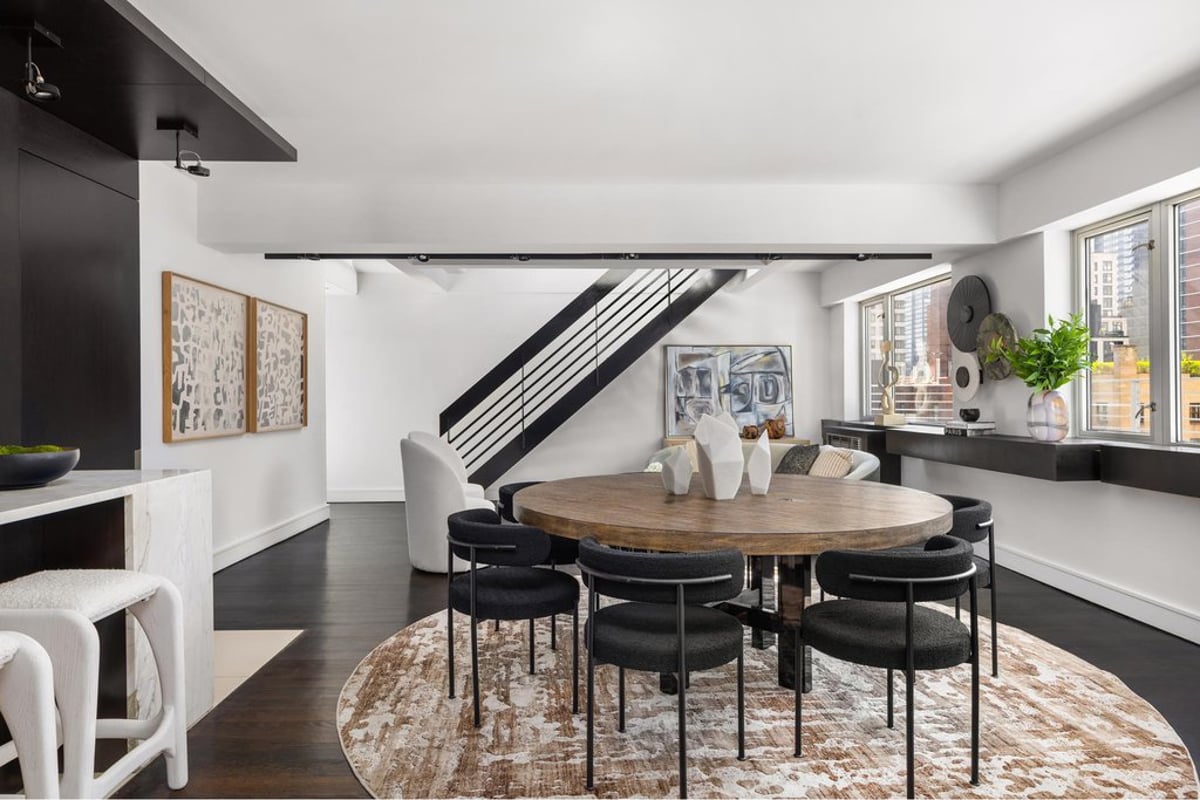 Photo for 211 East 51st Street - 211 East 51St Street Condominium in Turtle Bay, Manhattan