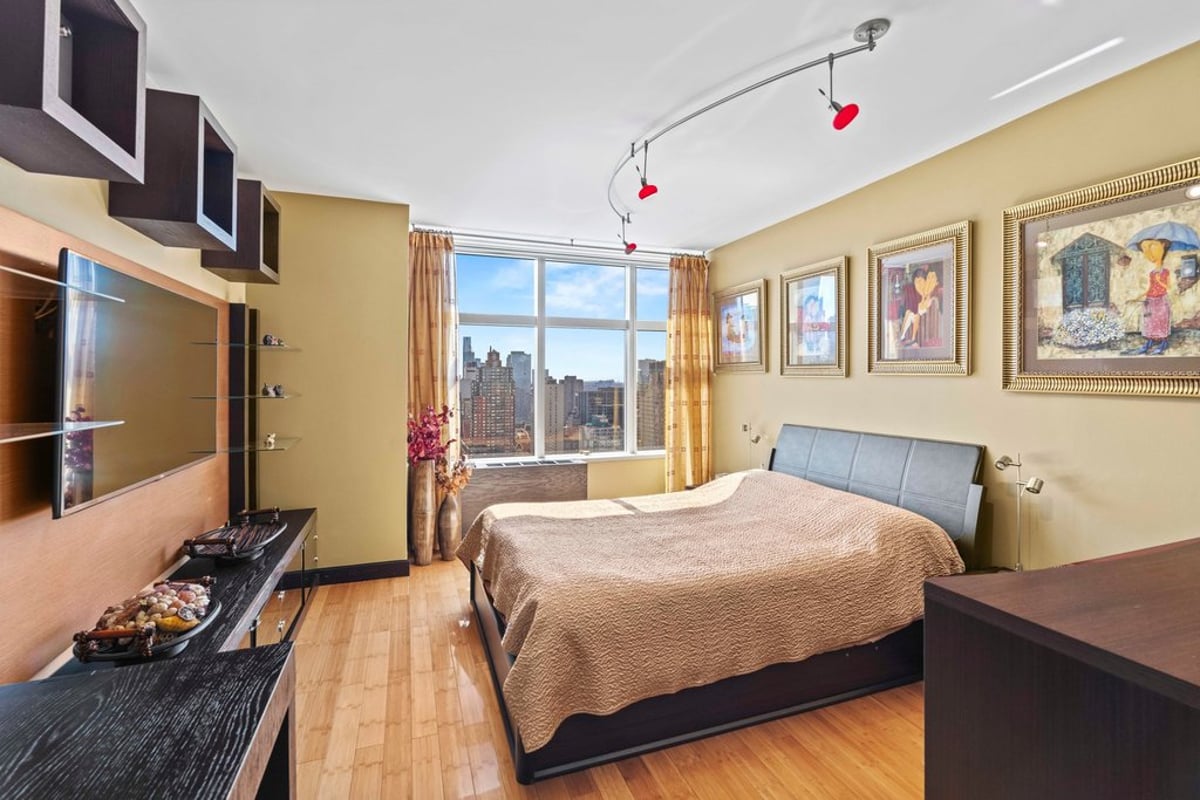 Photo for 3 Lincoln Center - 160 West 66th Street Condominium in Upper West Side, Manhattan
