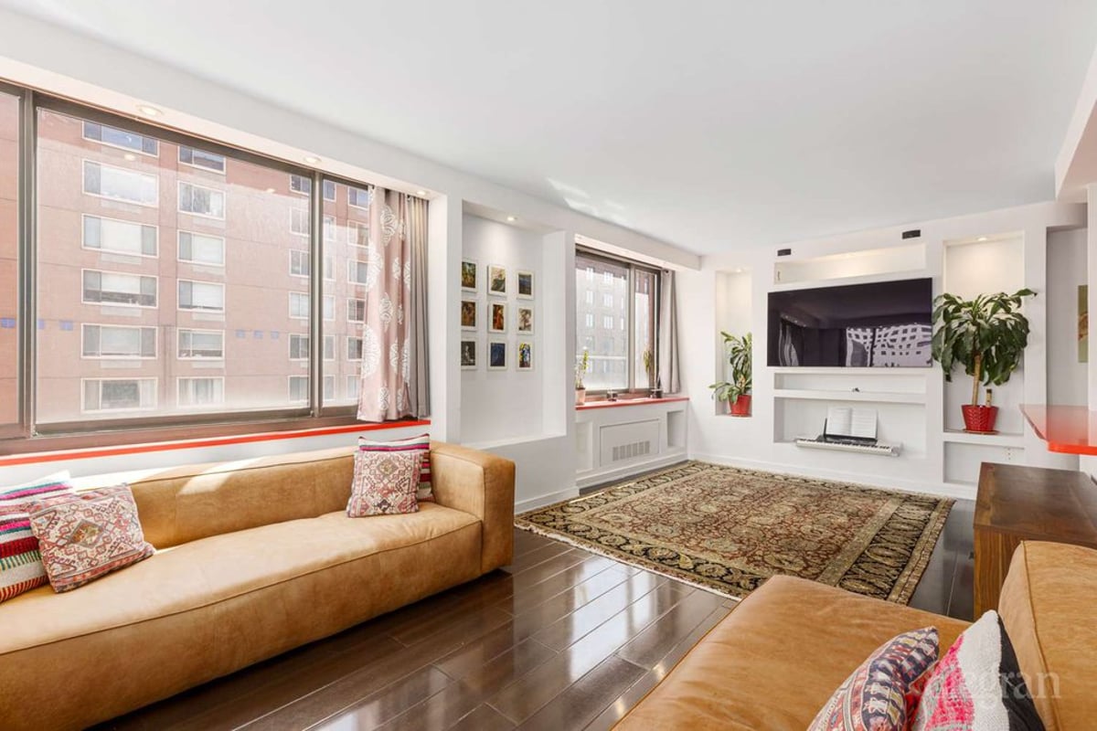 Photo for Hudson View West - 300 Albany Street Condominium in Battery Park City, Manhattan