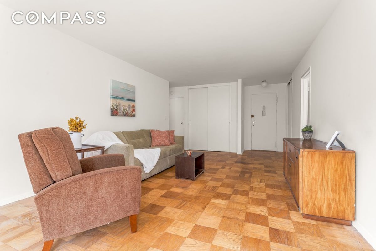 Photo for Lincoln Towers - 180 West End Avenue Condominium in Upper West Side, Manhattan