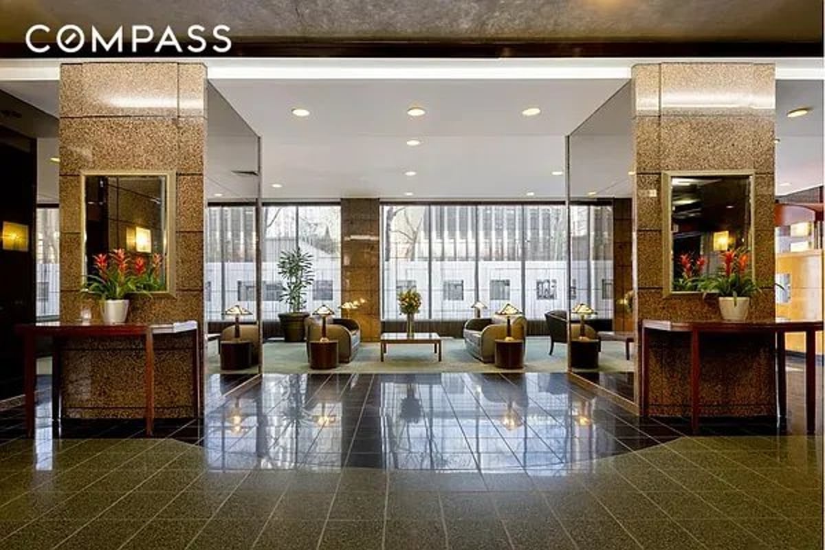 Photo for Lincoln Towers - 180 West End Avenue Condominium in Upper West Side, Manhattan