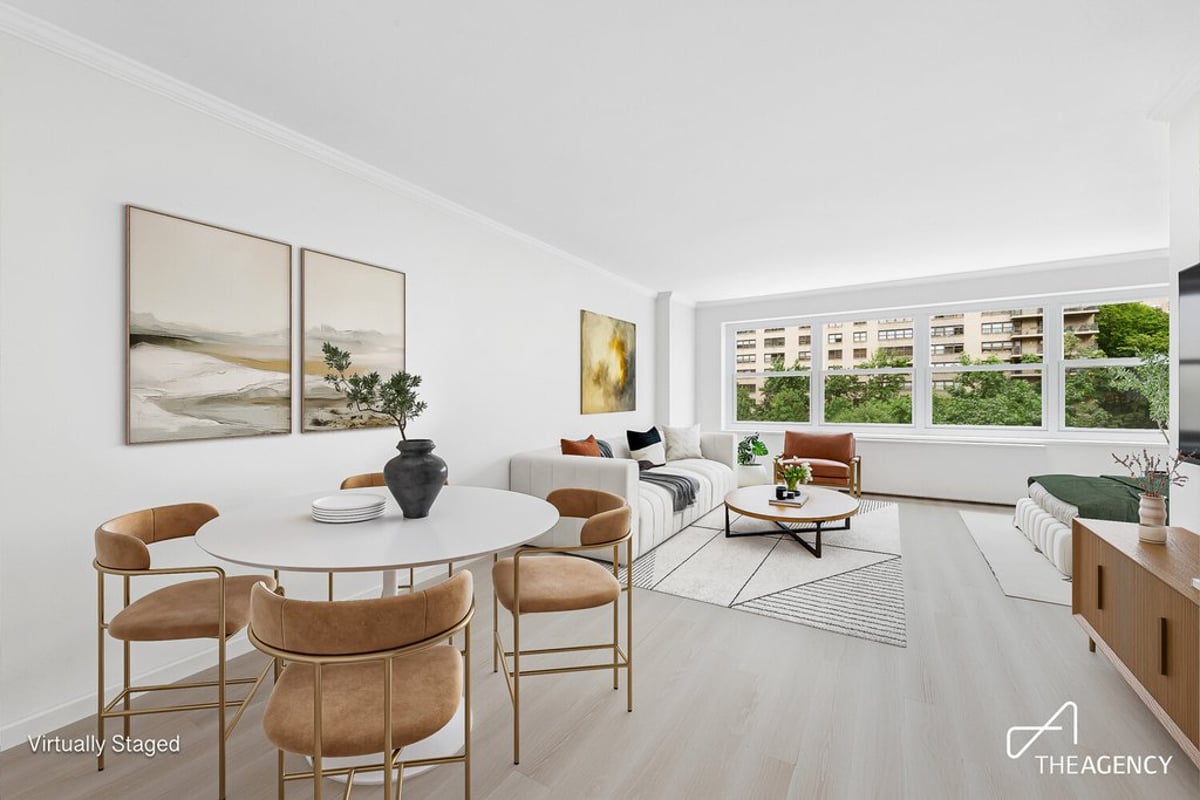 Photo for Lincoln Towers - 150 West End Avenue Condominium in Upper West Side, Manhattan