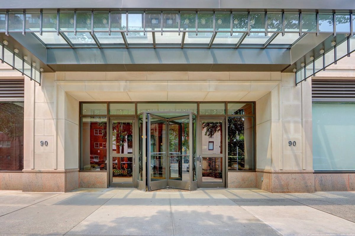 Photo for 90 EAST END AVENUE - 90 East End Avenue Condominium in Upper East Side, Manhattan