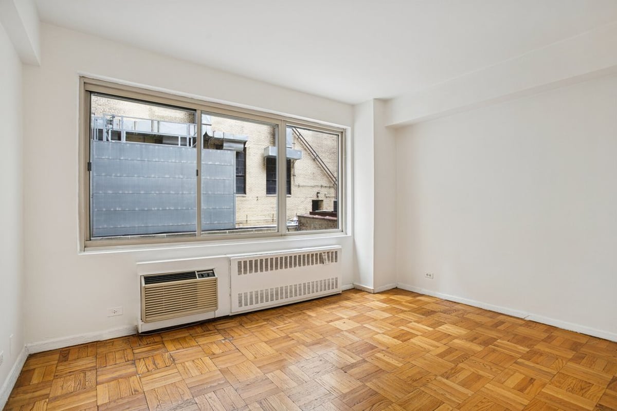 Photo for Executive House - 225 East 46th Street Condominium in Midtown East, Manhattan