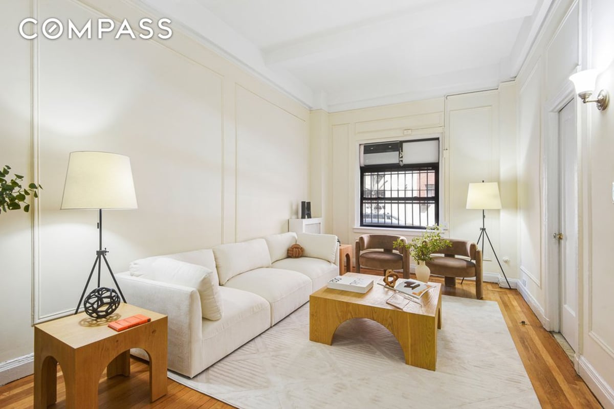 Photo for The Paulding - 1349 Lexington Avenue Cooperative in Upper East Side, Manhattan