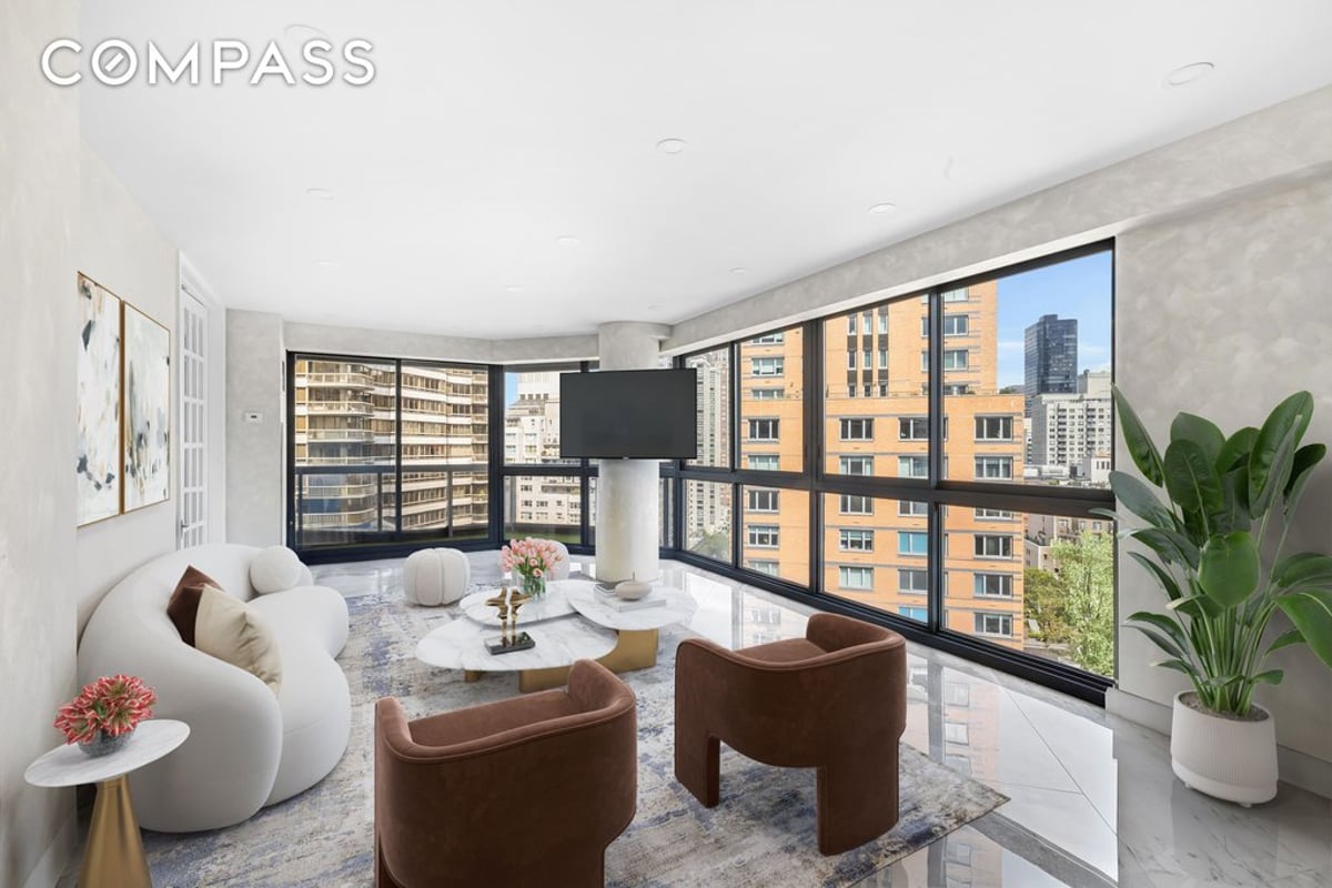 Photo for The Savoy - 200 East 61St Street Condominium in Upper East Side, Manhattan