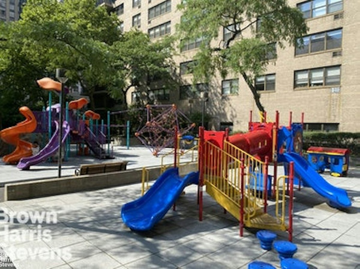 Photo for Lincoln Towers - 165 West End Avenue Condominium in Upper West Side, Manhattan