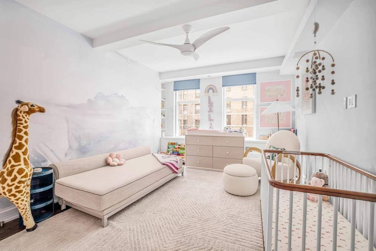 Photo for London Terrace Towers - 470 West 23rd Street Condominium in Chelsea, Manhattan