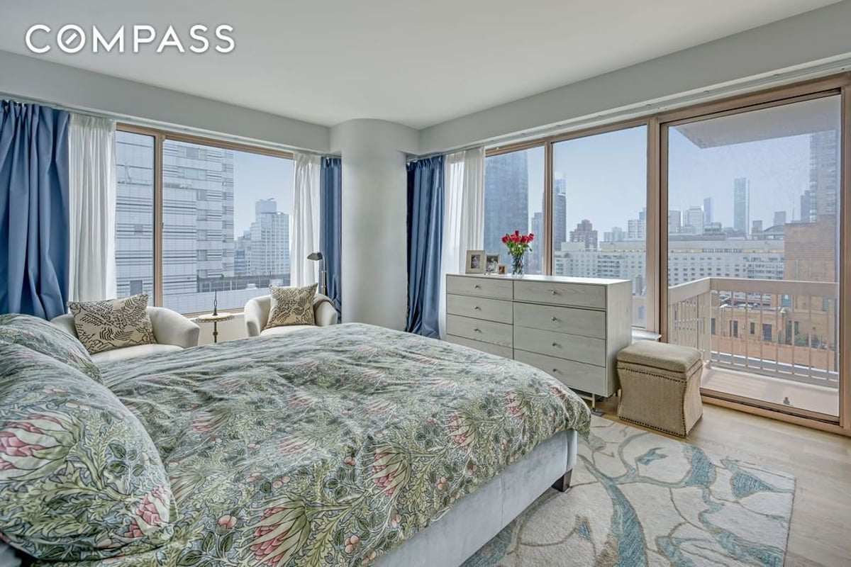 Photo for 200 East 69th Street - 200 East 69th Street Condominium in Upper East Side, Manhattan