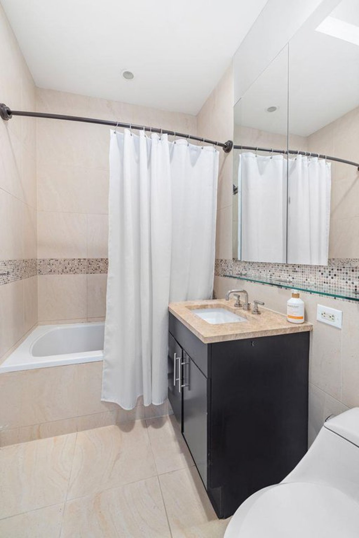 Photo for 325 Fifth Avenue - 325 Fifth Avenue Condominium in Murray Hill, Manhattan