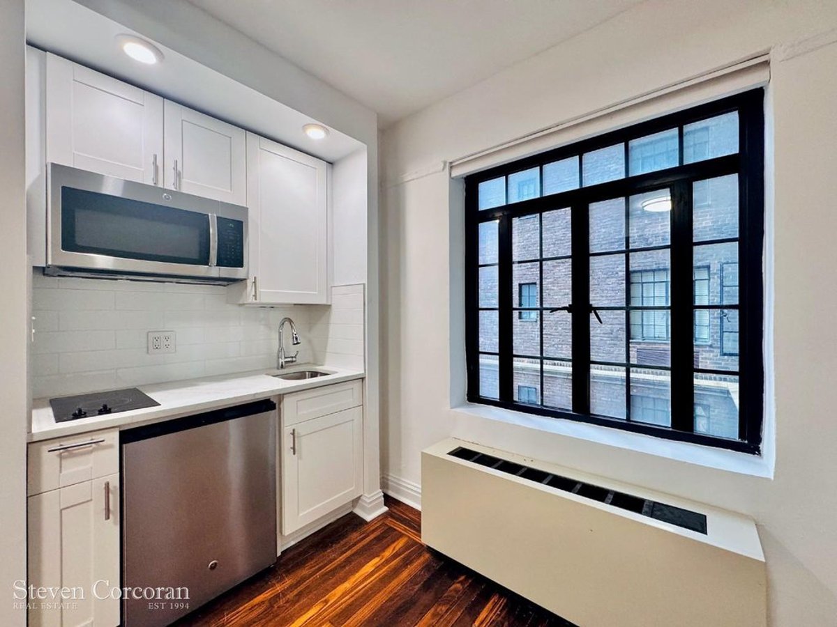 Photo for Windsor Tower - 5 Tudor City Place Cooperative in West Harlem, Manhattan