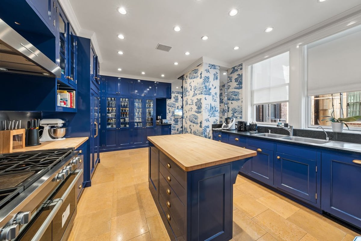 Photo for One Lincoln Plaza - 20 West 64th Street Condominium in Upper West Side, Manhattan