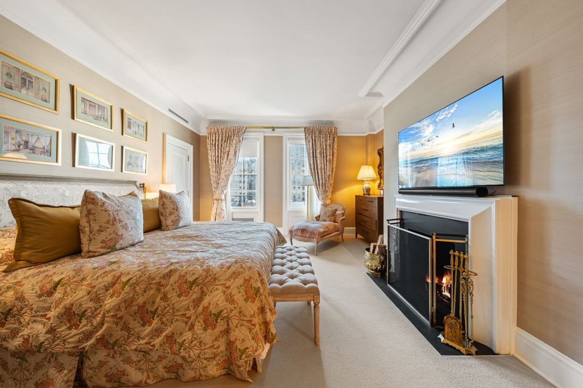 Photo for One Lincoln Plaza - 20 West 64th Street Condominium in Upper West Side, Manhattan