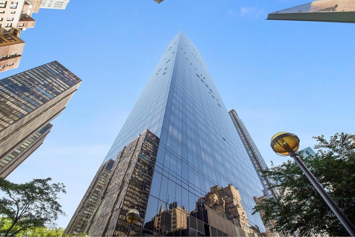 Photo for Trump World Tower - 845 United Nations Plaza Condominium in Midtown East, Manhattan