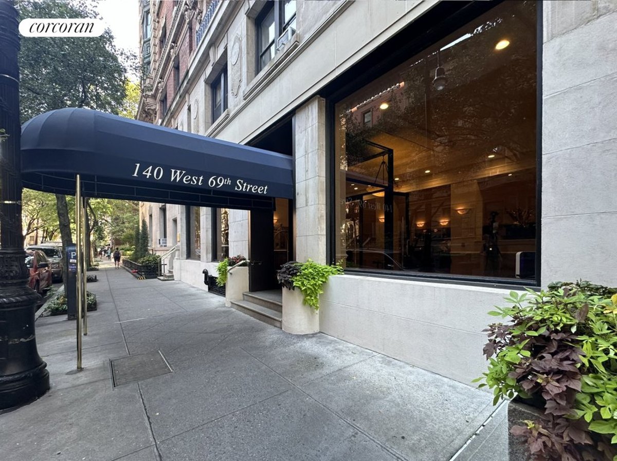 Photo for Lincoln Spencer Apartments - 140 West 69th Street Cooperative in Upper West Side, Manhattan