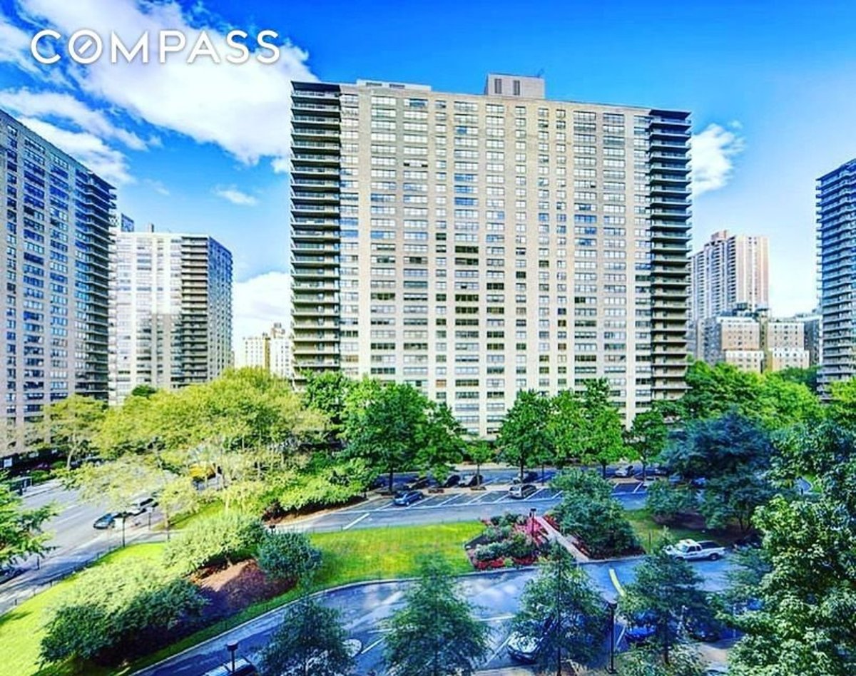 Photo for Lincoln Towers - 150 West End Avenue Condominium in Upper West Side, Manhattan