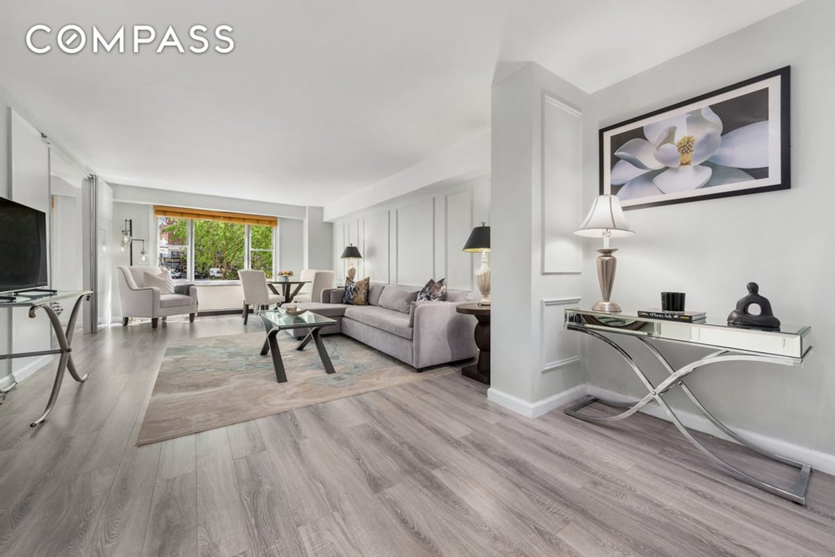 Photo for 310 Lexington Avenue - 310 Lexington Avenue Cooperative in Murray Hill, Manhattan