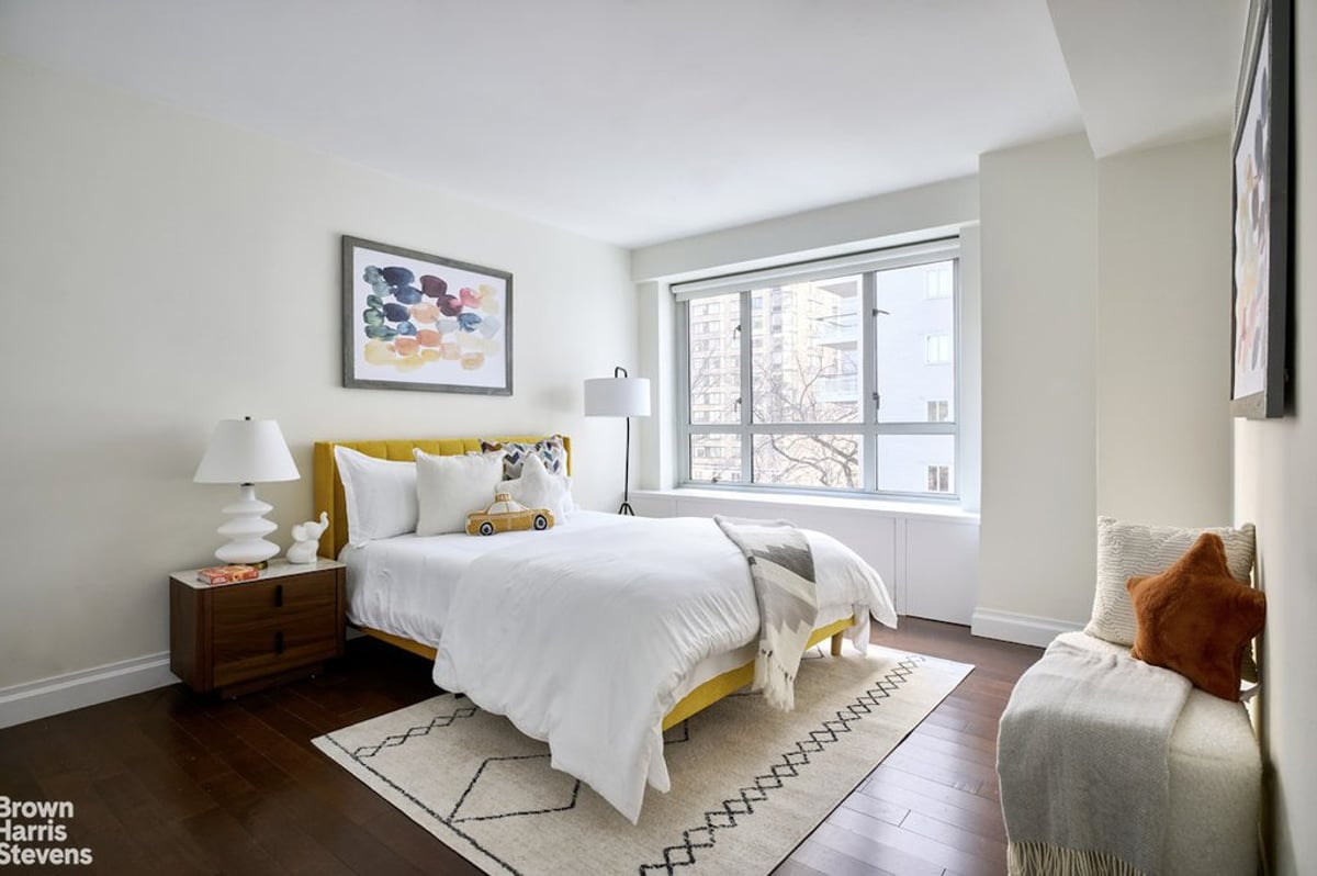 Photo for Manhattan House - 200 East 66th Street Condominium in Upper East Side, Manhattan