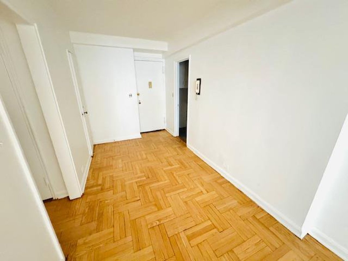 Photo for Lex 54 - 135 East 54th Street Condominium in Midtown East, Manhattan