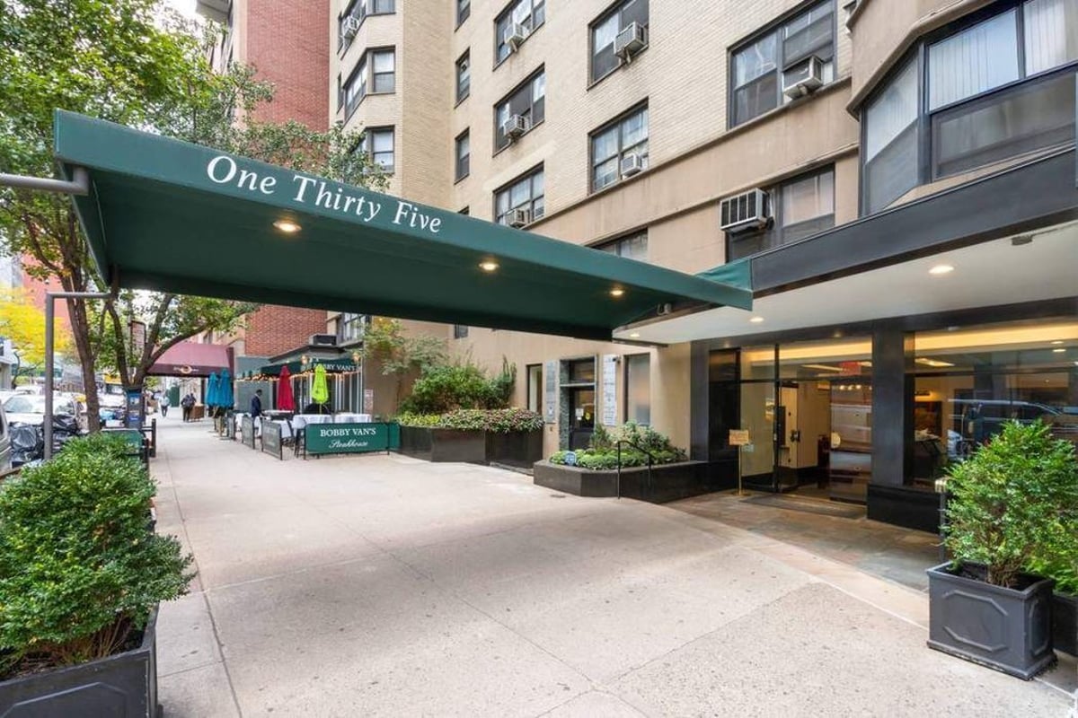 Photo for Lex 54 - 135 East 54th Street Condominium in Midtown East, Manhattan