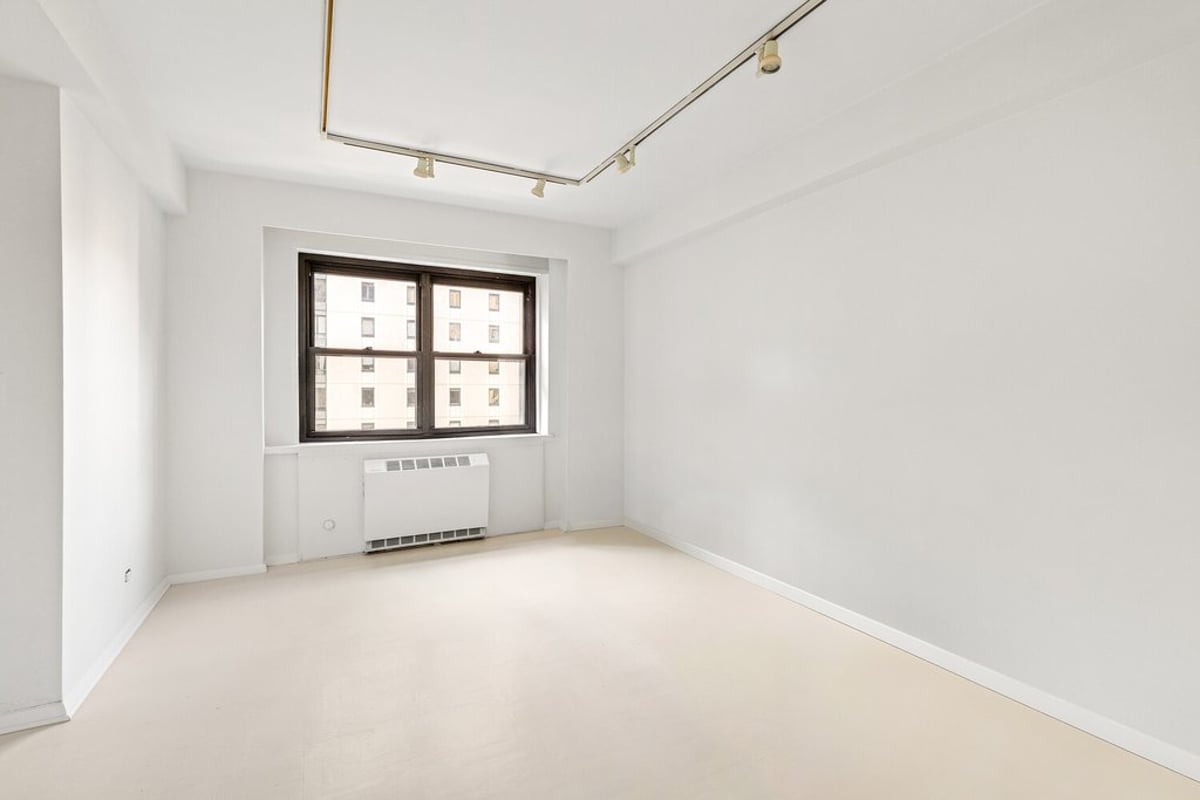 Photo for 165 East 72nd Street - 165 East 72nd Street Cooperative in Upper East Side, Manhattan