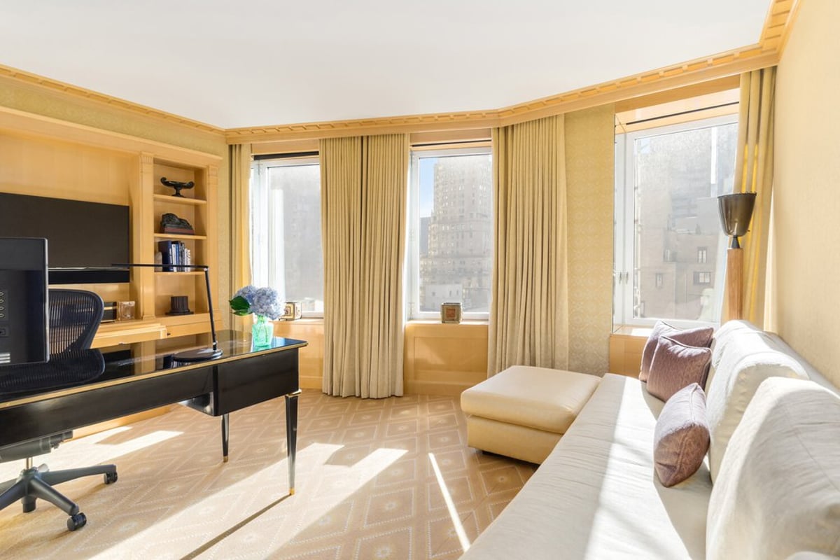 Photo for Trump Park Avenue - 502 Park Avenue Condominium in Midtown, Manhattan