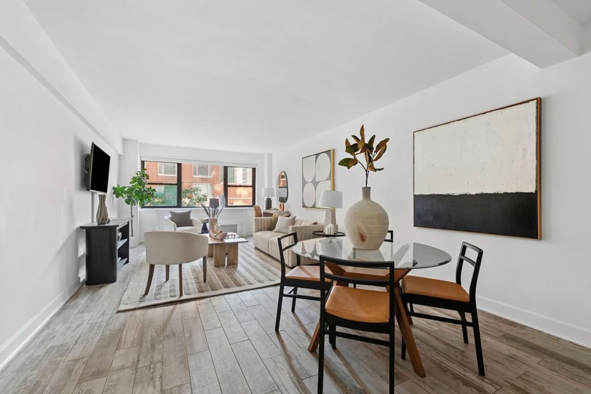 Photo for Charing Cross House - 305 East 72nd Street Condominium in Upper East Side, Manhattan
