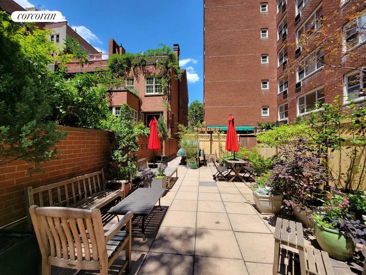 Photo for The Charlton House - 2 Charlton Street Cooperative in Soho, Manhattan