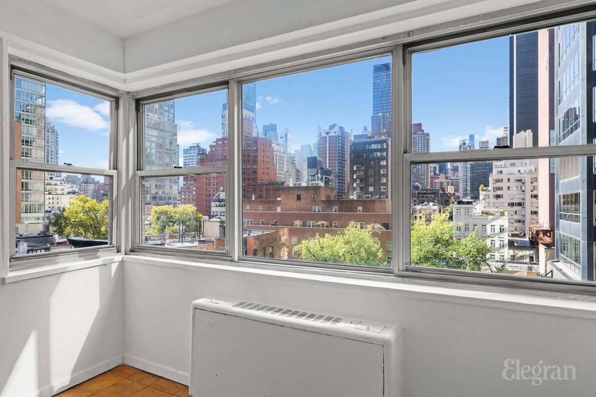 Photo for The Hawthorne - 211 East 53rd Street Condominium in Midtown East, Manhattan