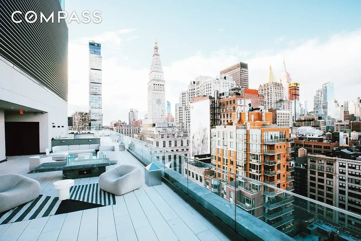 Photo for 121 E 22nd St - 121 East 22nd Street Condominium in Chelsea, Manhattan