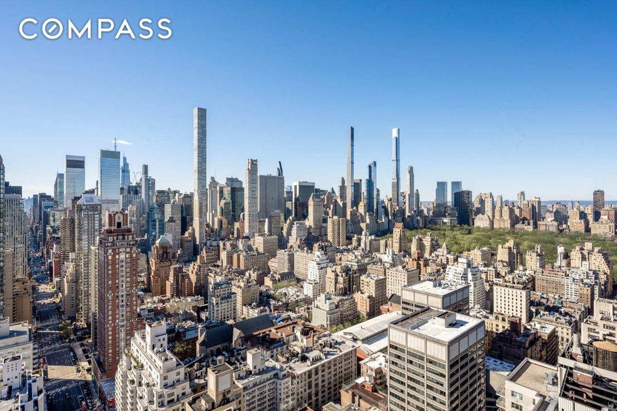 Photo for 200 East 69th Street - 200 East 69th Street Condominium in Upper East Side, Manhattan