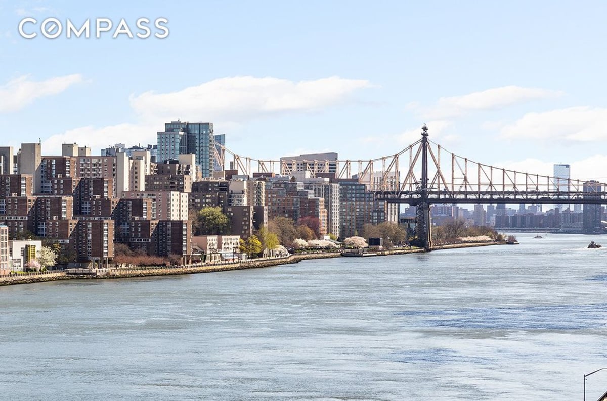 Photo for 45 East End Avenue - 45 East End Avenue Cooperative in Upper East Side, Manhattan