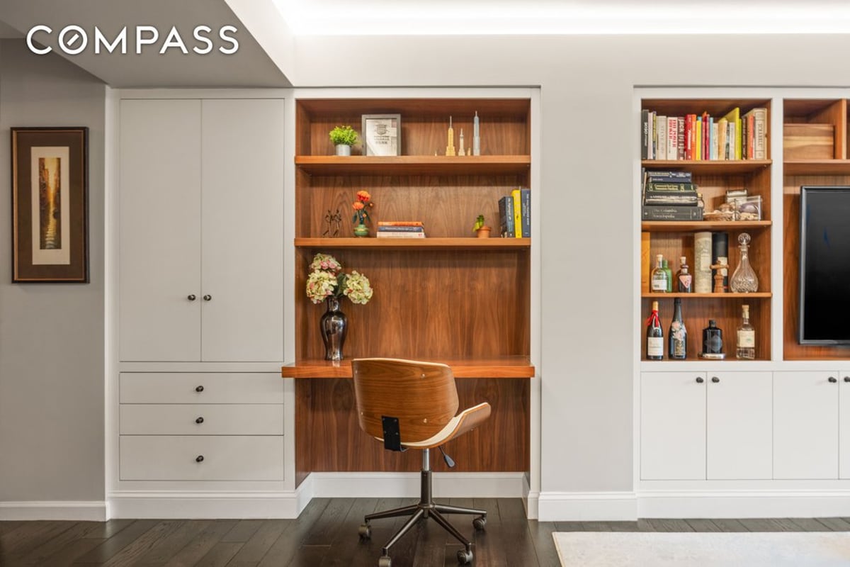 Photo for The Sutton East - 345 East 56th Street Condominium in Midtown East, Manhattan