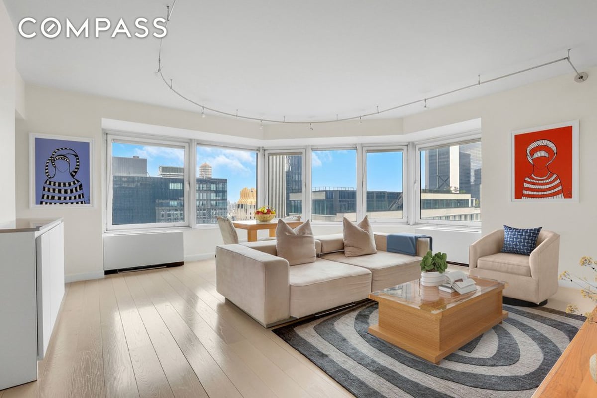 Photo for CitySpire - 150 West 56th Street Condominium in Midtown, Manhattan