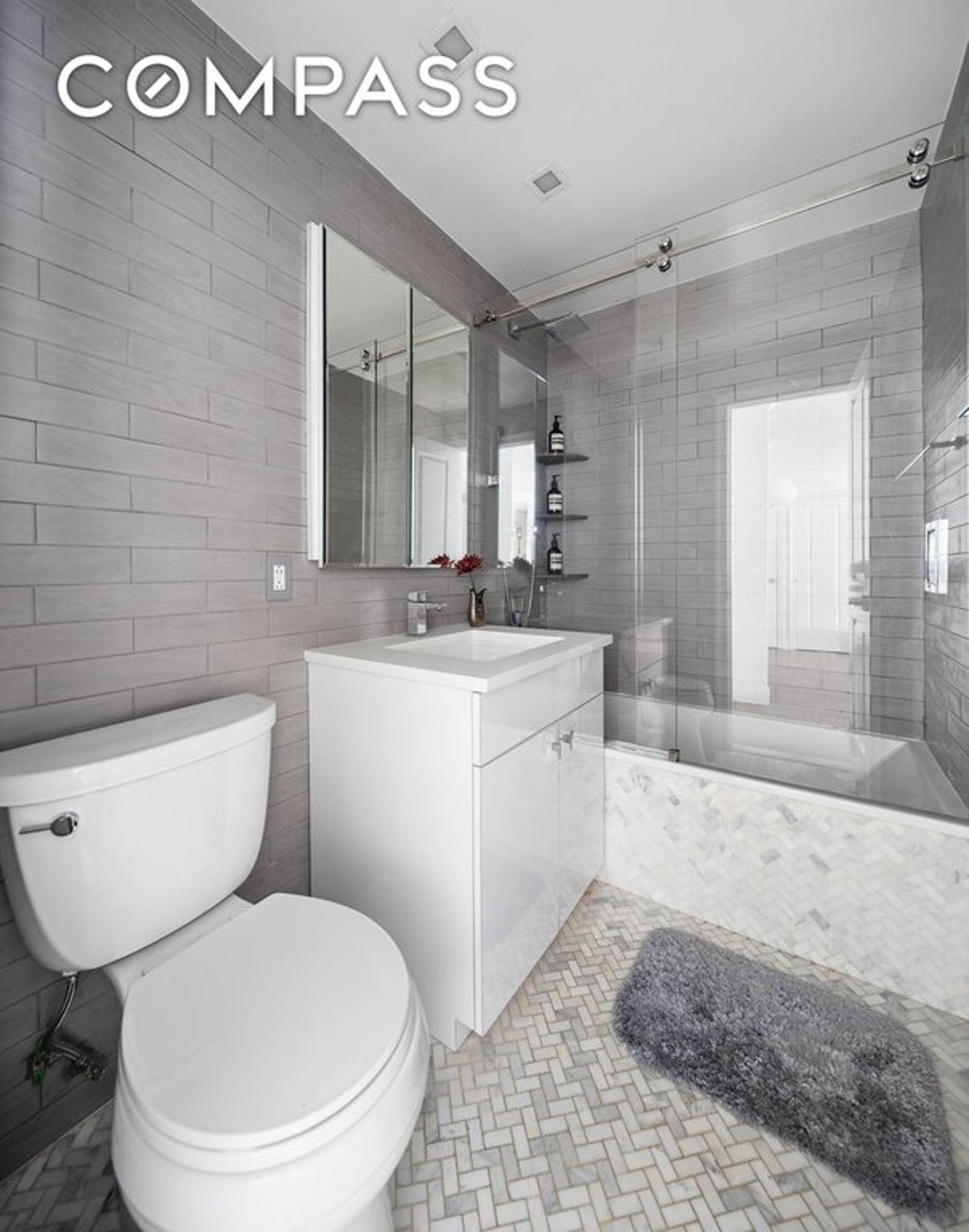 Photo for The Mayfair - 301 East 69th Street Condominium in Upper East Side, Manhattan