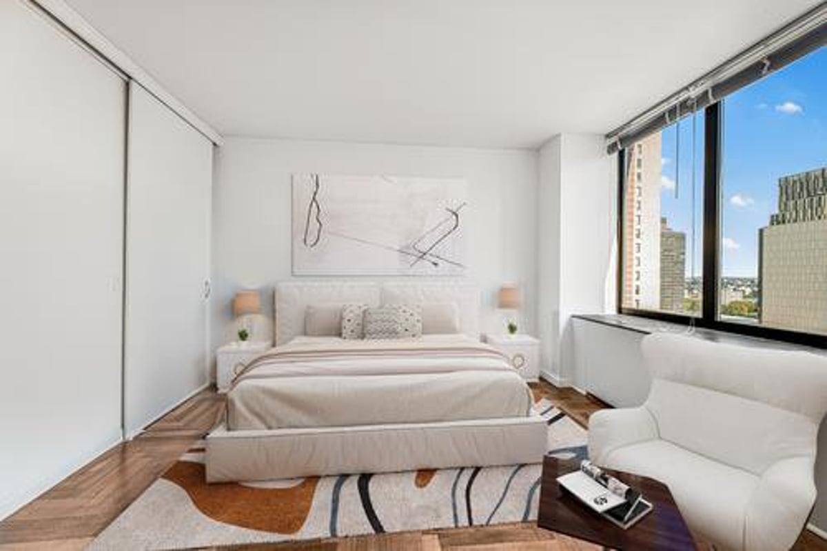 Photo for The Oxford - 422 East 72nd Street Condominium in Upper East Side, Manhattan