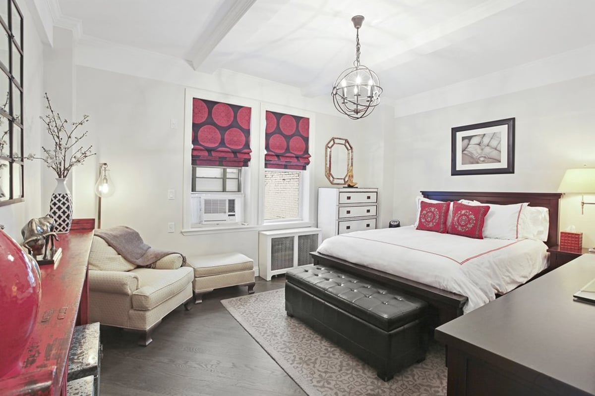 Photo for The Sabrina - 240 West 98th Street Condominium in Upper West Side, Manhattan