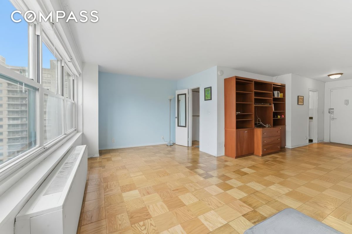 Photo for Lincoln Towers - 150 West End Avenue Condominium in Upper West Side, Manhattan