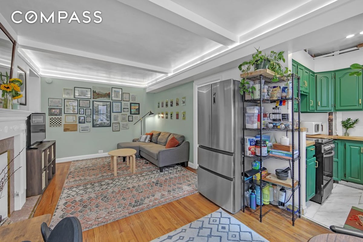 Photo for The Manor - 333 East 43rd Street Cooperative in Turtle Bay, Manhattan