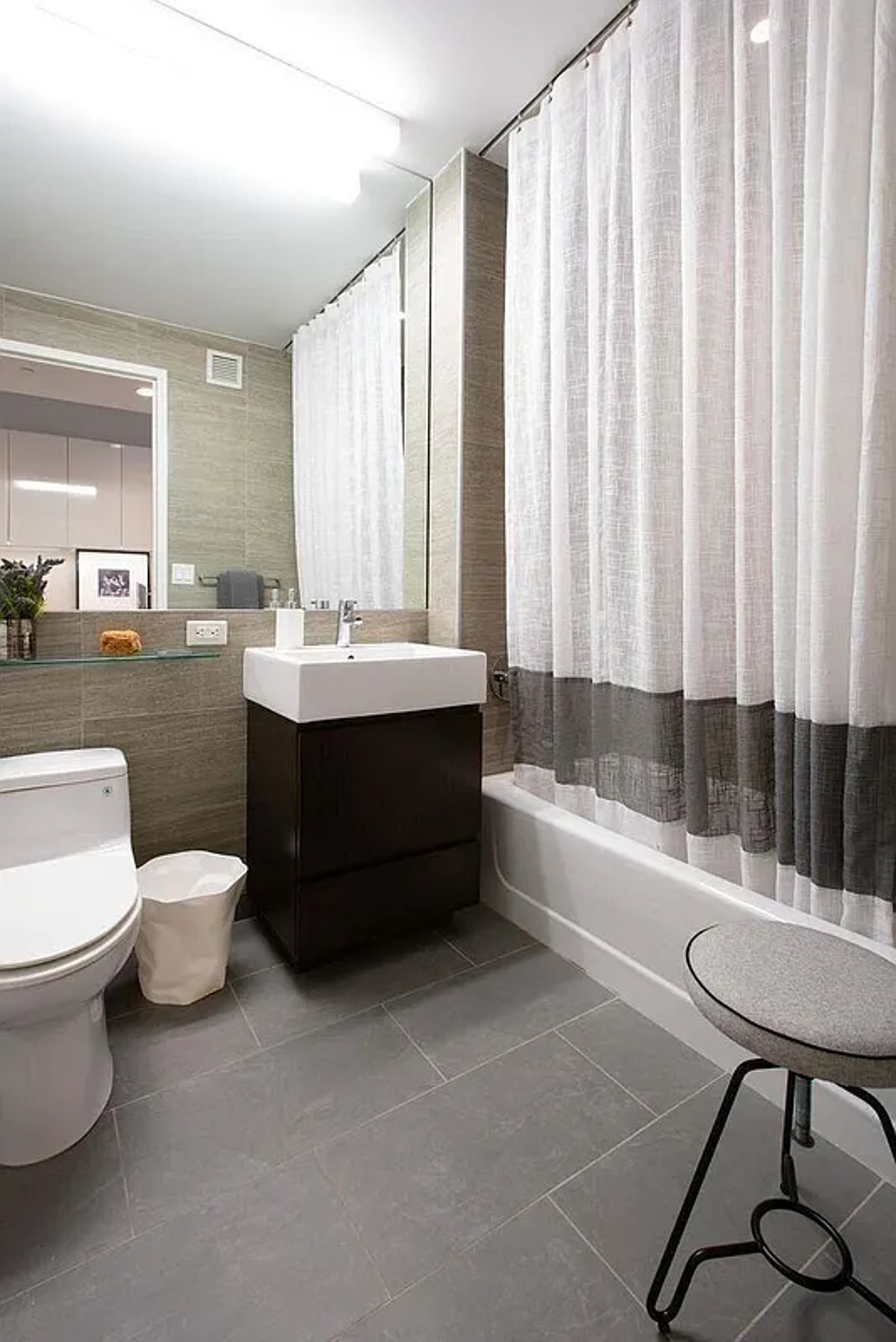 Photo for One Sixty Madison - 160 Madison Avenue Condominium in Midtown, Manhattan