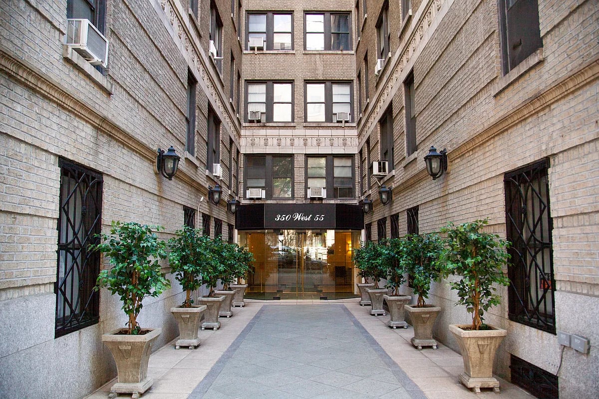 Photo for 350 West 55th - 350 West 55th Street Rental Building in Hell's Kitchen, Manhattan