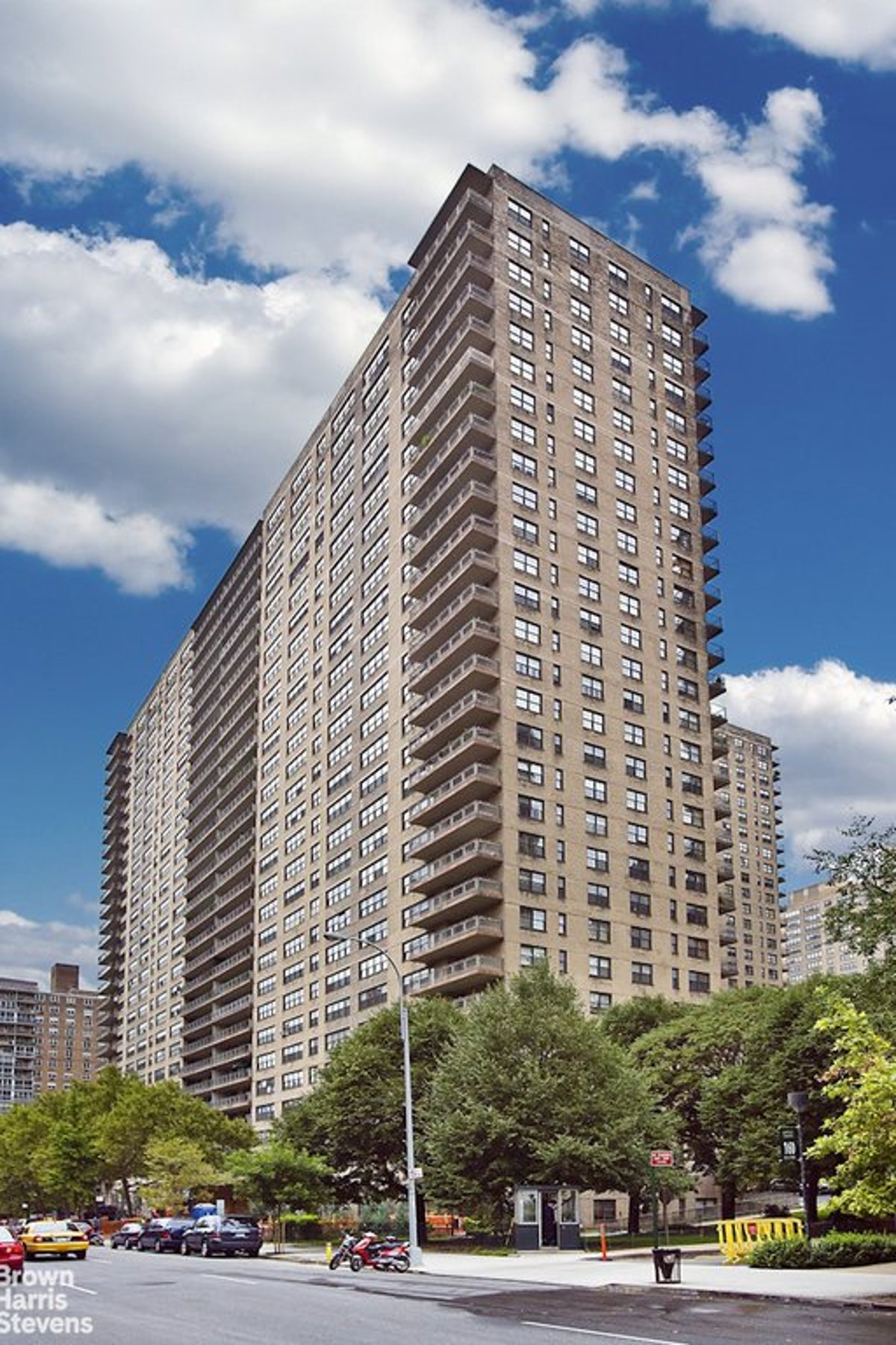 Photo for Lincoln Towers - 185 West End Avenue Condominium in Upper West Side, Manhattan